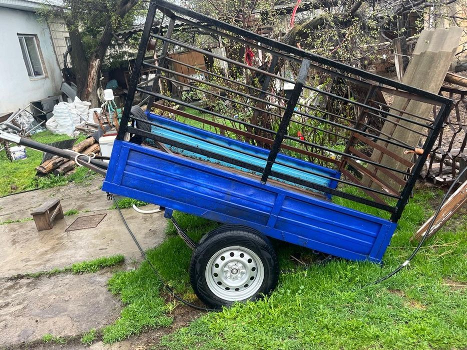 Прицеп сатылады.