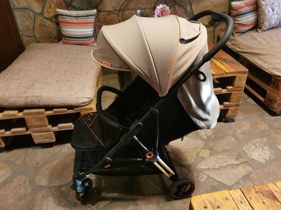 Детска количка Chipolino move on neon edition