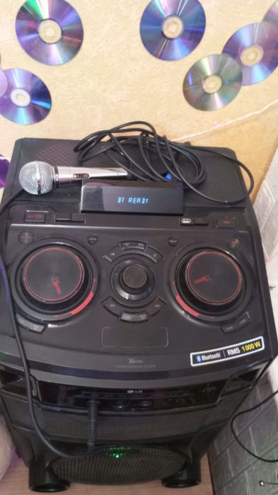 Музыкальный центр LG