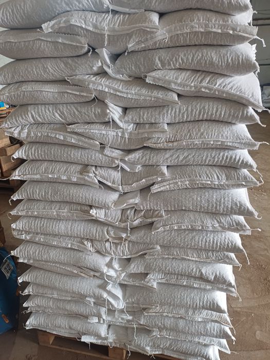 Vând fasole românească