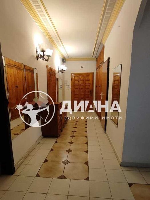 Продава се Тристаен апартамент в Пловдив, Кючук Париж - 94 кв.м за 1649 €/кв.м - Снимка #5