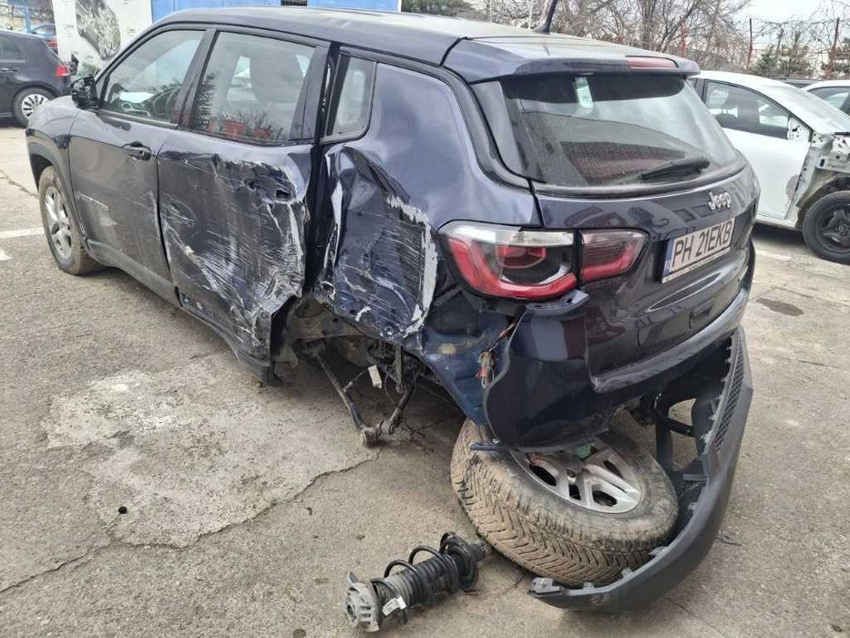 AVARIAT JEEP COMPAS _2018_benzina_manual