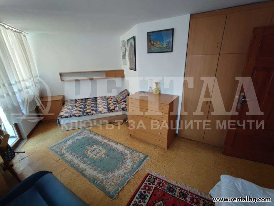 Дава се под наем Тристаен апартамент в Пловдив, Център - 97 кв.м за 561 € - Снимка #6