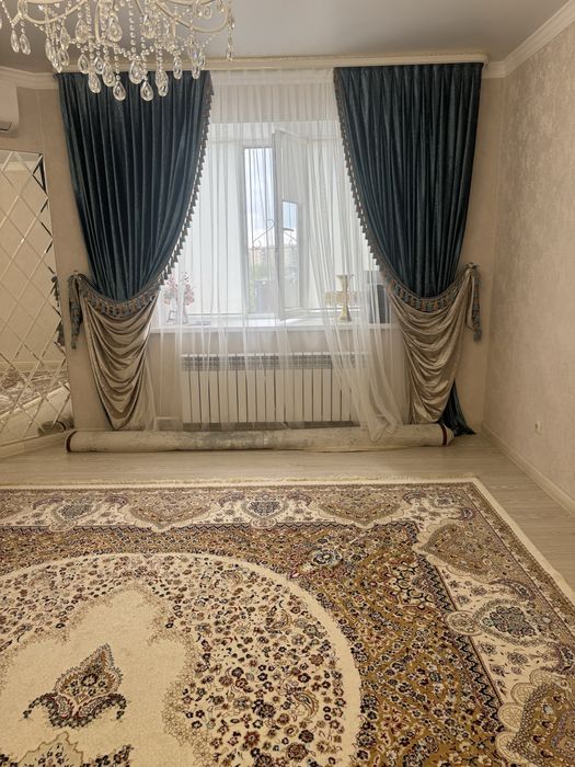 Продам штор ширина 3м высота 2.7м