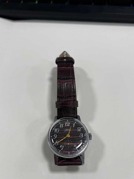 Продам раритетные часы ЗИМ (ZIM pobeda 2602)