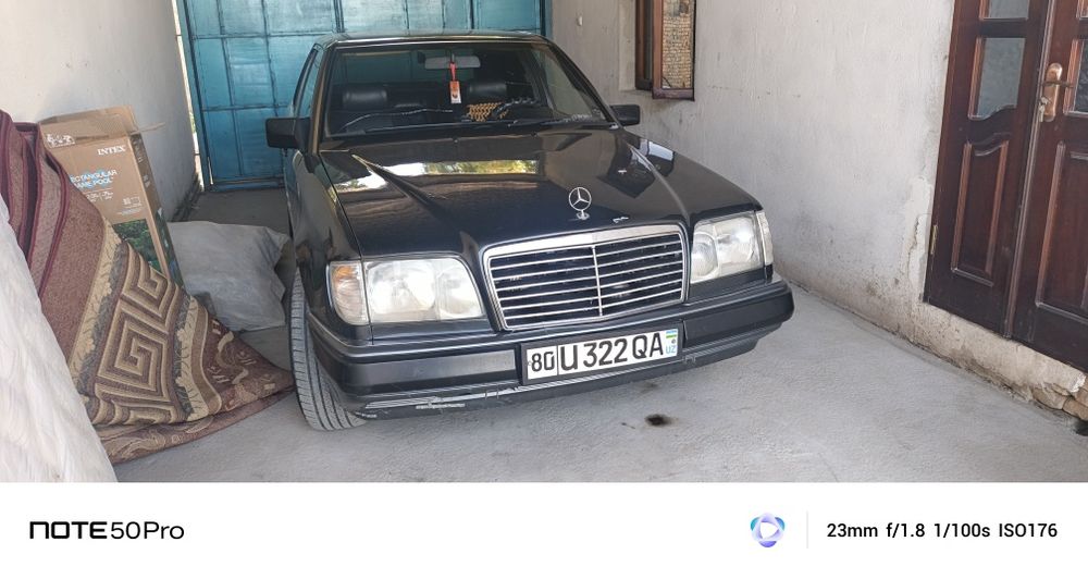 Мерседес Бенз W 124 E300