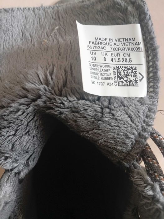 Converse noi originale.