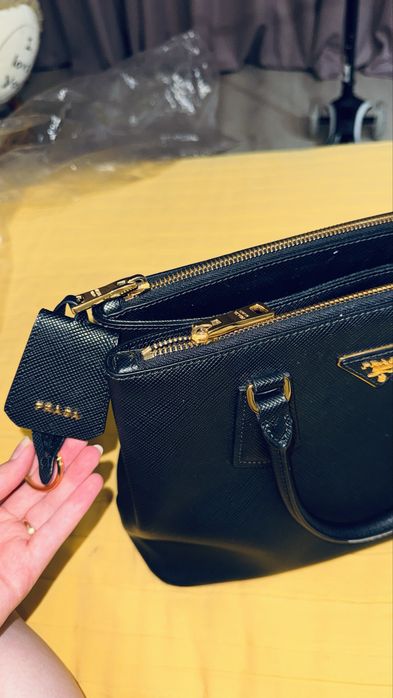Элегантная сумка Prada