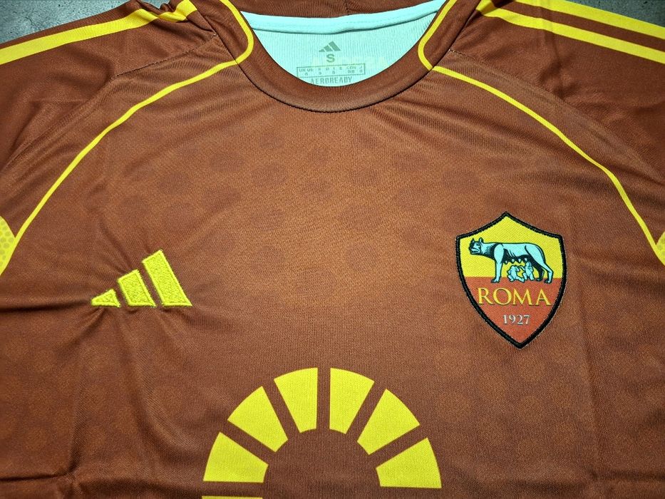 Футболна фланелка на РОМА сезон 25/26!!!
