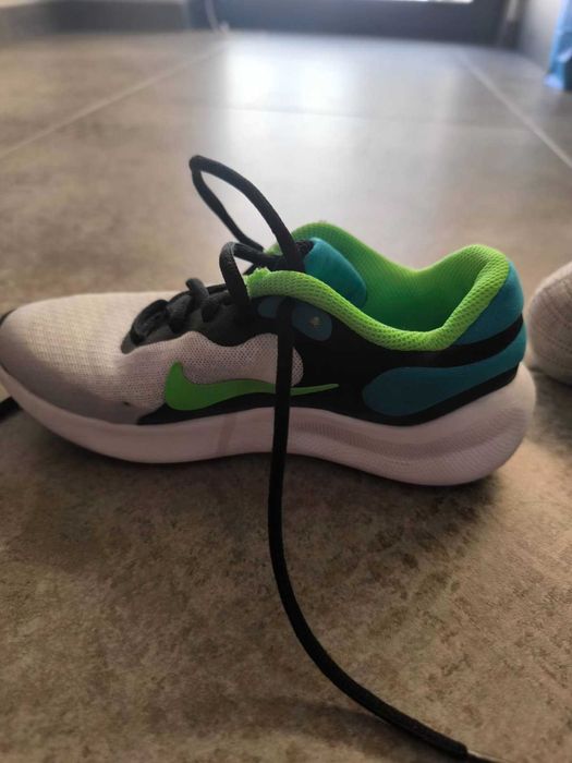Маратонки Nike като нови