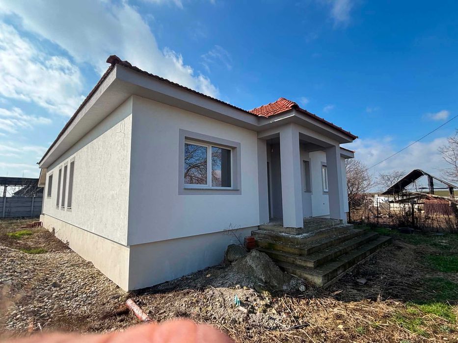 Casă nouă Girișu de Criș
