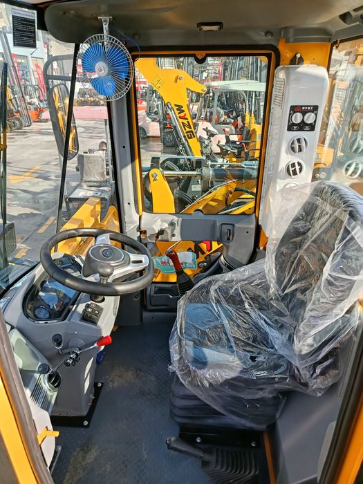 Фронтальная погрузчик