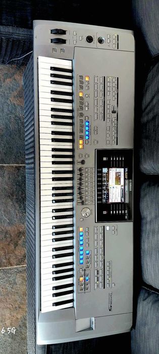 Orga Yamaha Tyros 5 cu 76 clape