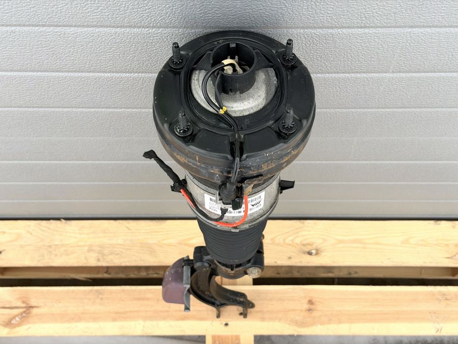 Предна възгланивца Преден амортисьор AUDI A6 A7 C7 4G 4G0616039AE