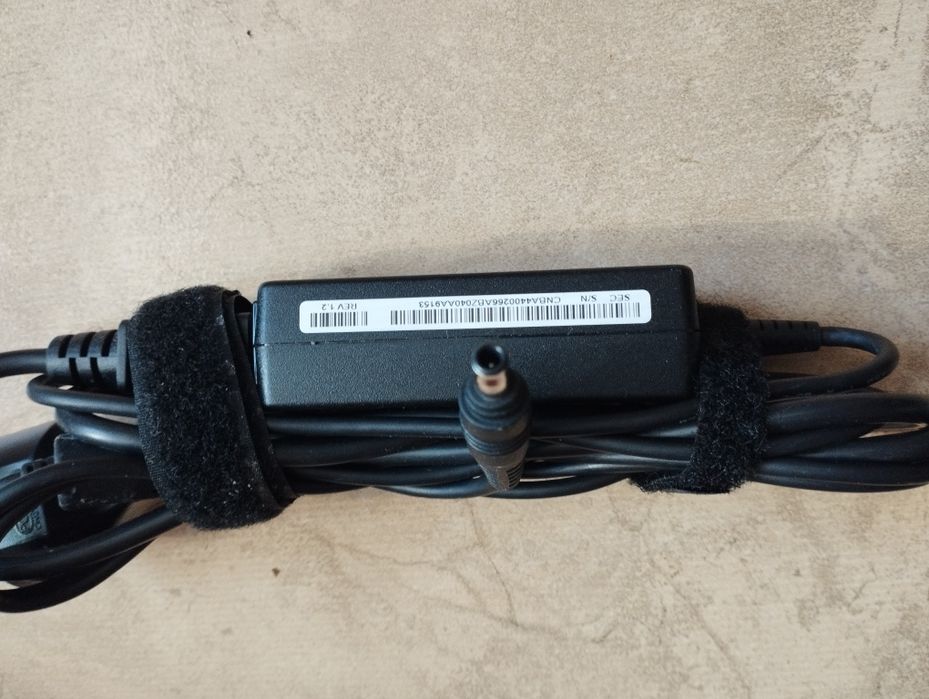 Зарядно за лаптоп Асус Чисто ново 19v