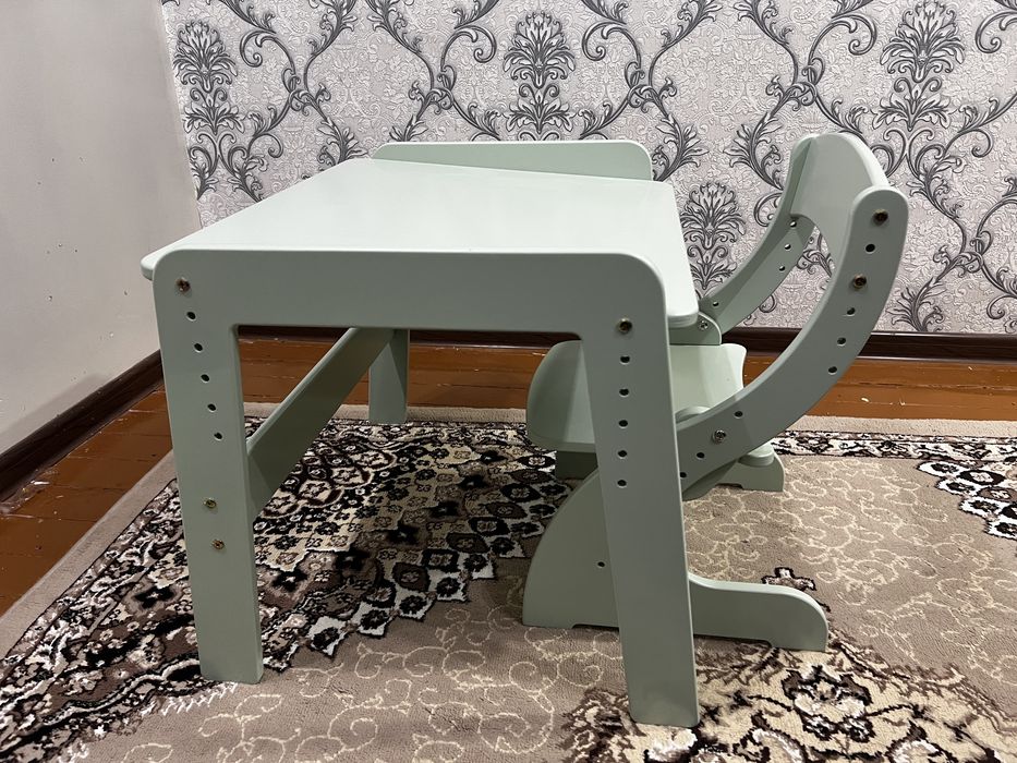 РАСПРОДАЖА!!!Растущий стол и стул комплект для детей от 3 до 8 лет