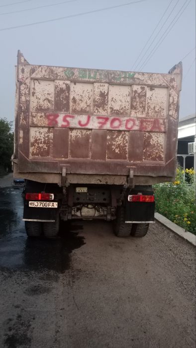 Sinotruk Howo samosval sotiladi 2013 yil