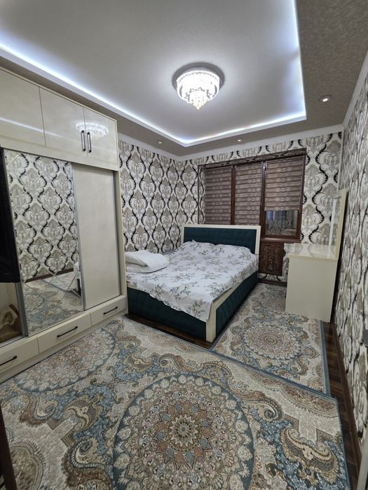 11 maktab 9 bozor oldida