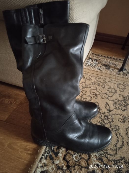 Продаю сапоги кожаные