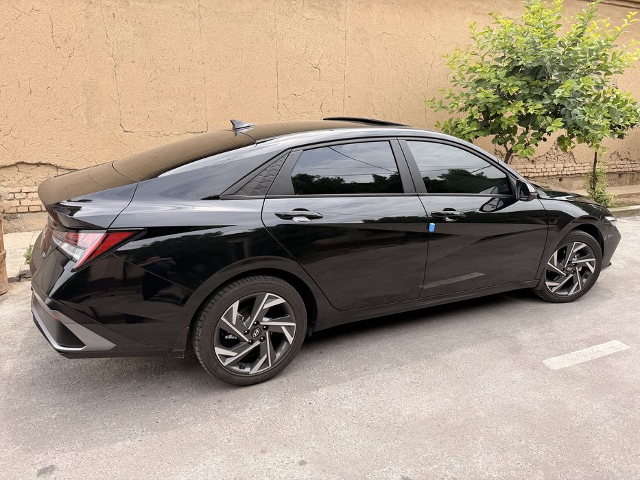 Hyundai elantra 2024 2.0 LUXE korea