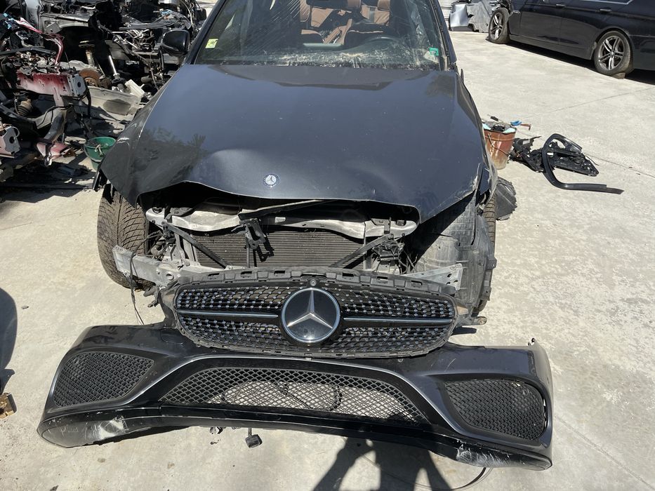 Мерцедес W205 на части 4.3 AMG