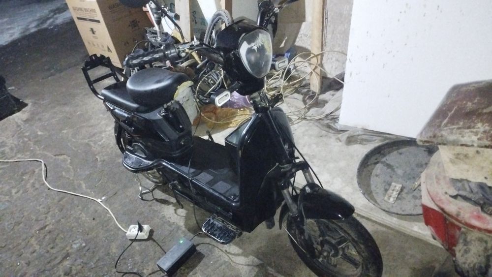 Продам ноутбук и электроскутер