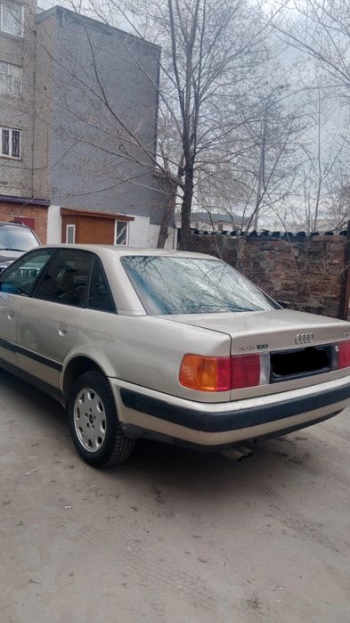 Продам автомобиль Ауди 100