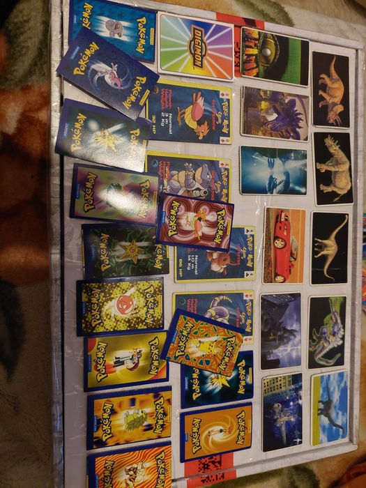 Colectii pokemon star foods chipicao beyblade dragon ball z