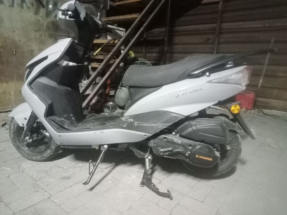 Продаю скутер Jugirmek 125
