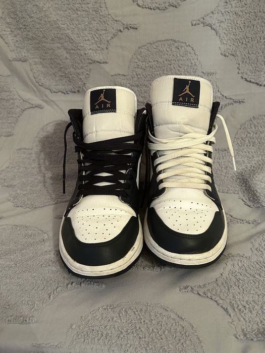 Jordan 1 mid white metallic gold obsidian