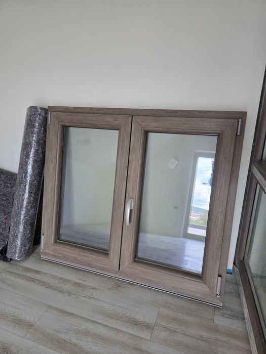 Vand fereastra termopan cu ramă