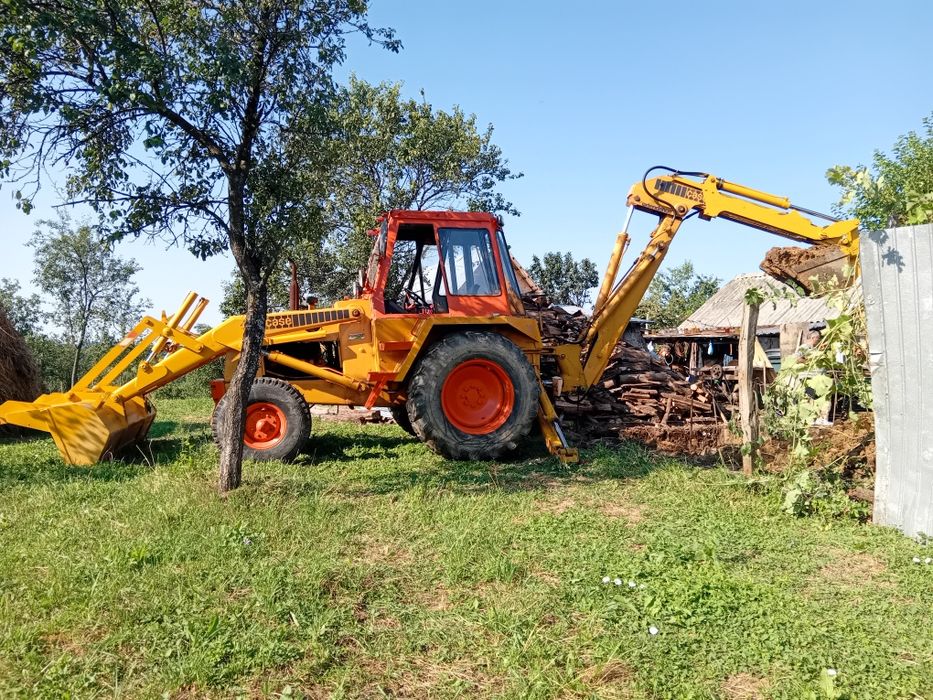 Buldoexcavator CASE 580