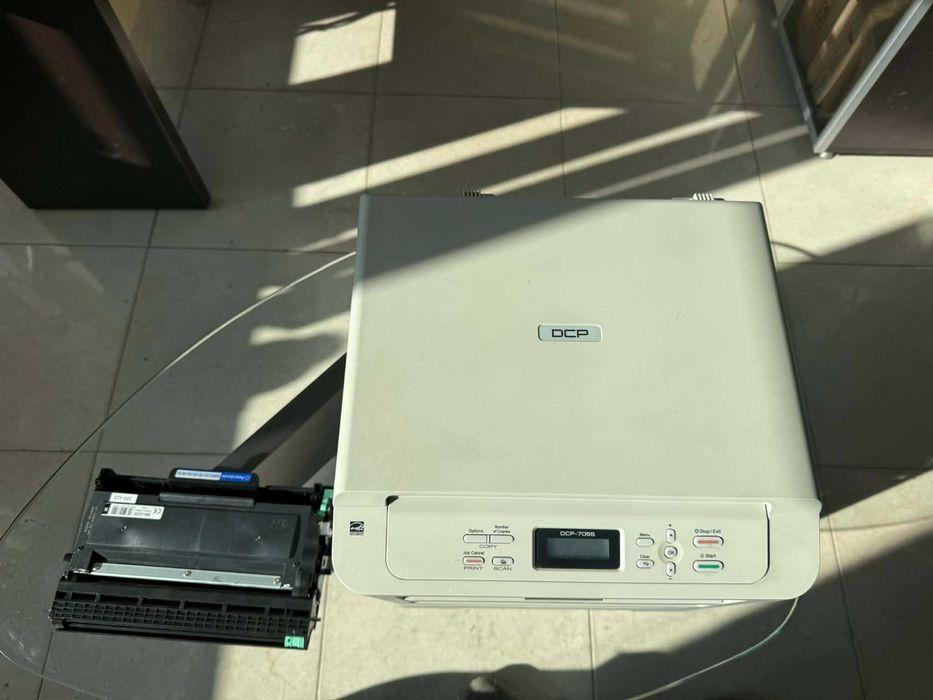 Скенер и принтер Brother DCP-7055
