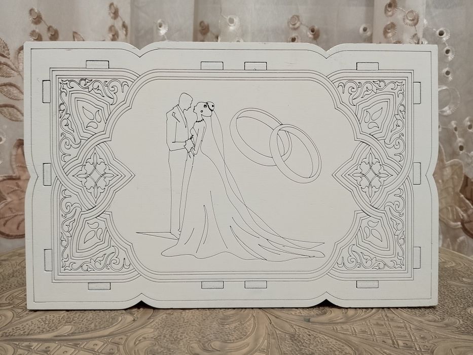 Шкатулка для бижутерии.