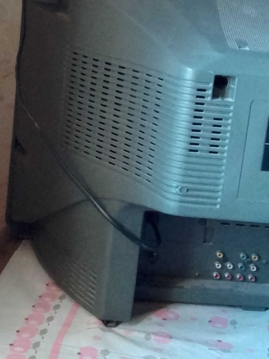 Продам телевизор PANASONIK KOLOR TV