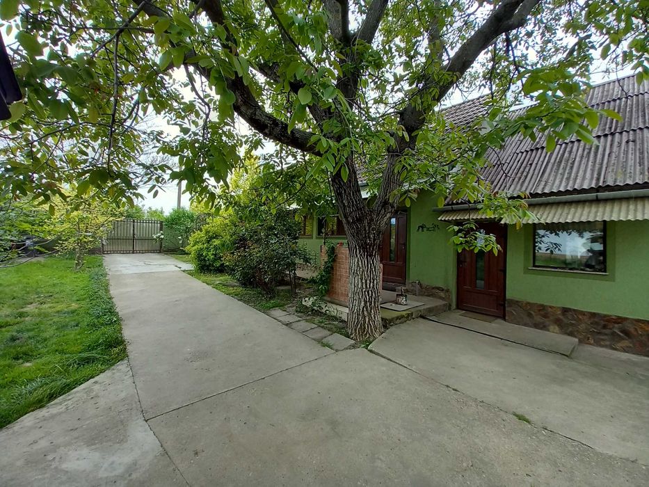 Casa cu teren de 2000 mp Vinga