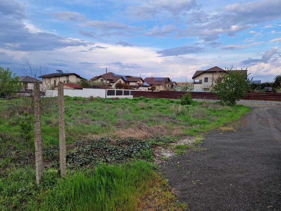 Vând teren intravilan 809 m², 108 000€, Tulcea, str. Scurtă, cu vedere la lac