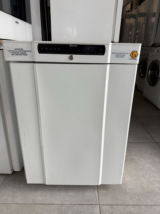 Професионален малък хладилник Gram