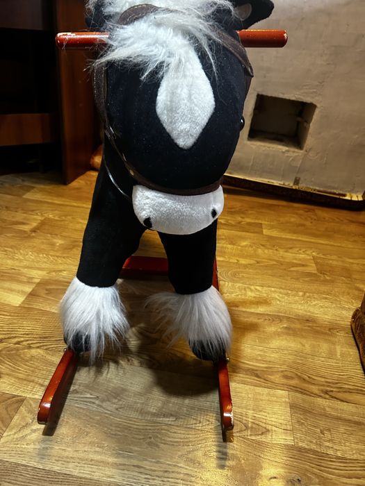 Продам лошадь качалку