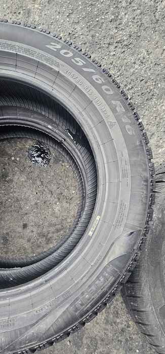 205 60 R 16 Pirelli M+S