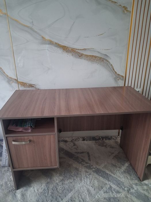 Срочно Продам Письменный стол!
