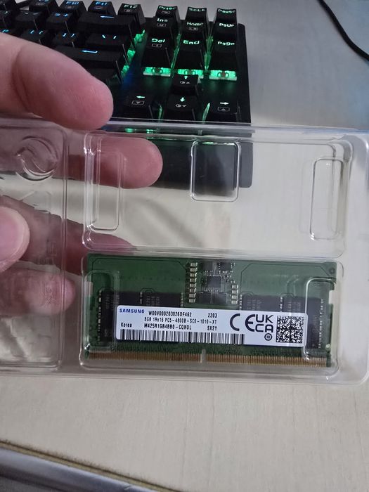 Vând memorie ram laptop 8GB DDR5