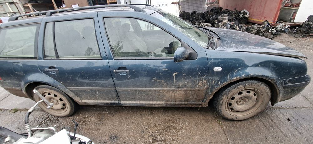 Dezmembrez Golf 4 Break 1.6 B 2003 BAD