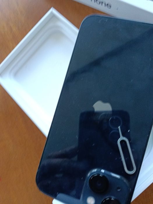 Продам айфон 13  128 гб