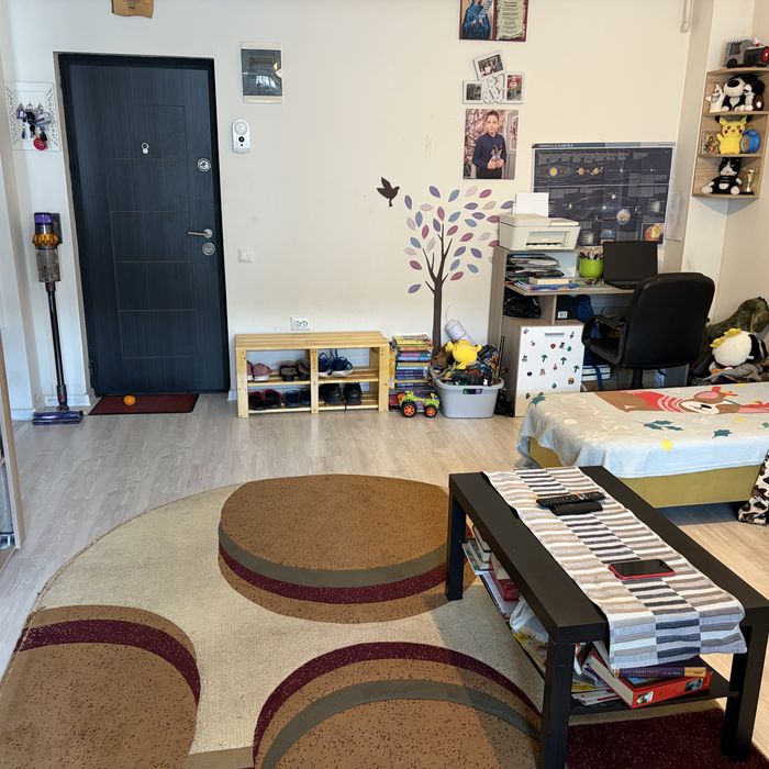 Apartament cu 2 camere de vanzare.