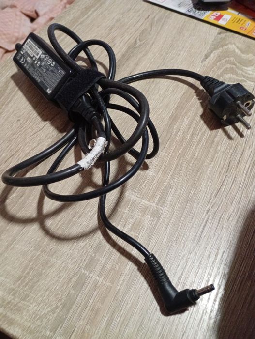 Зарядно   за лаптоп HP