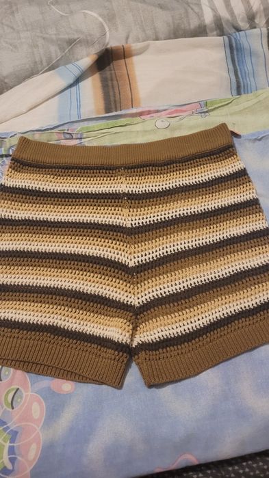 Pantaloni scurți damă