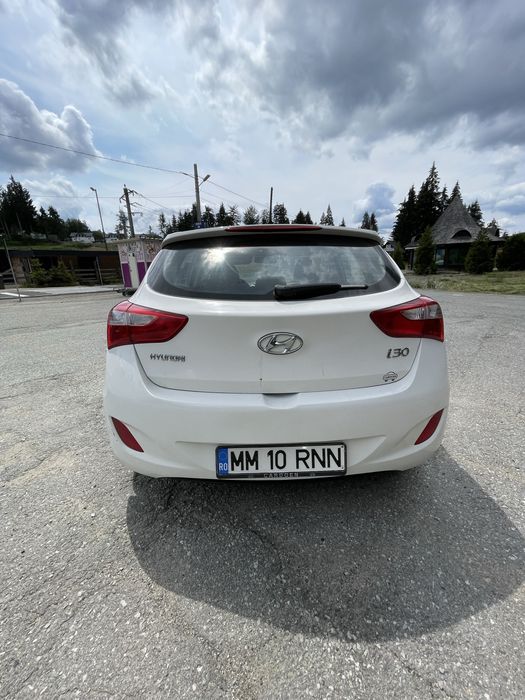 HYUNDAI i30 2015 — imagine 10