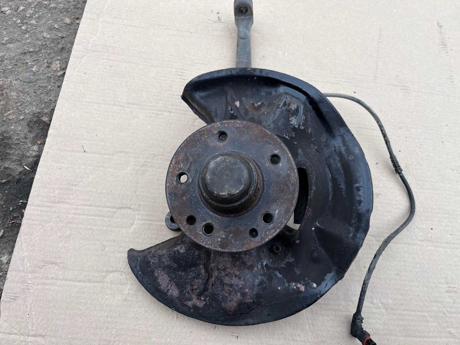 Предни шенкели за Mercedes E-class W210 (на задно)