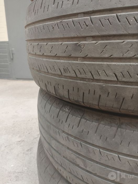 Комплект покрышек 215/60/R17 (в среднем состоянии)